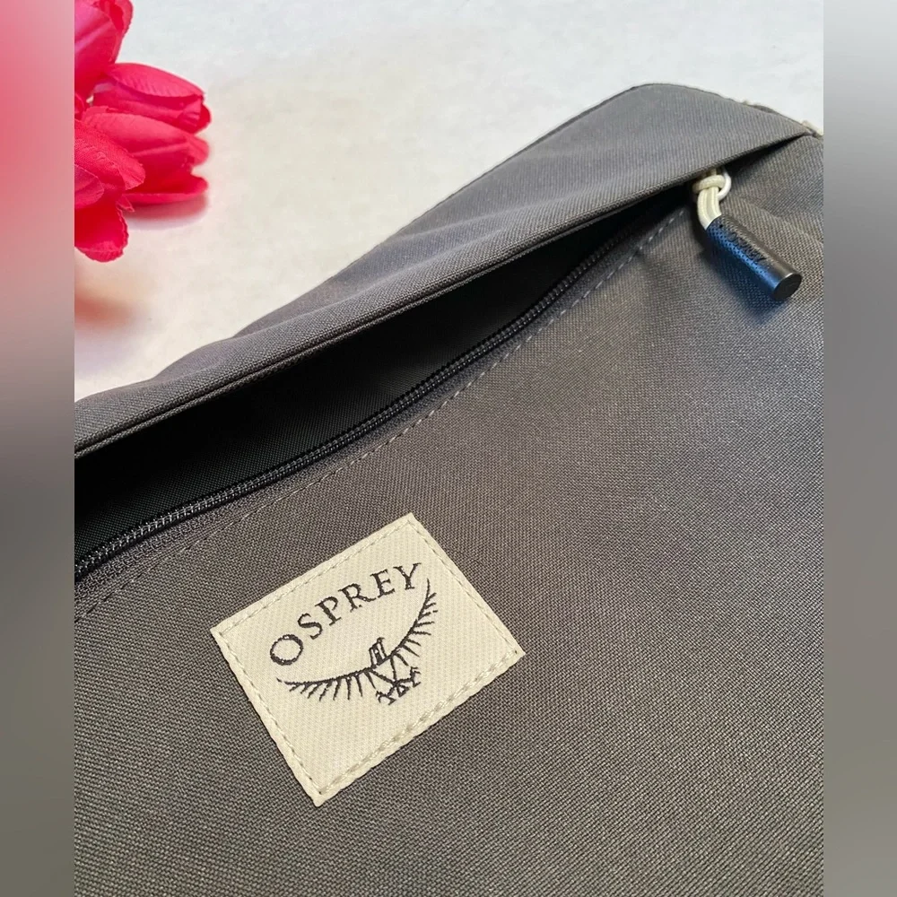 Osprey 13 Inch Laptop Tablet Sleeve Case - Picture 2 of 9